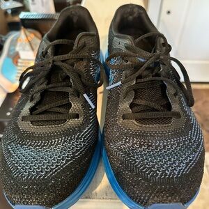Men’s Under Armour Black and Blue Athletic Shoes with Cushioned Sole size 10.5